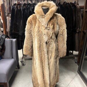 COYOTE V.G CONDITION HIGH QUALITY SKINS - 6900 NOW ONLY $1895